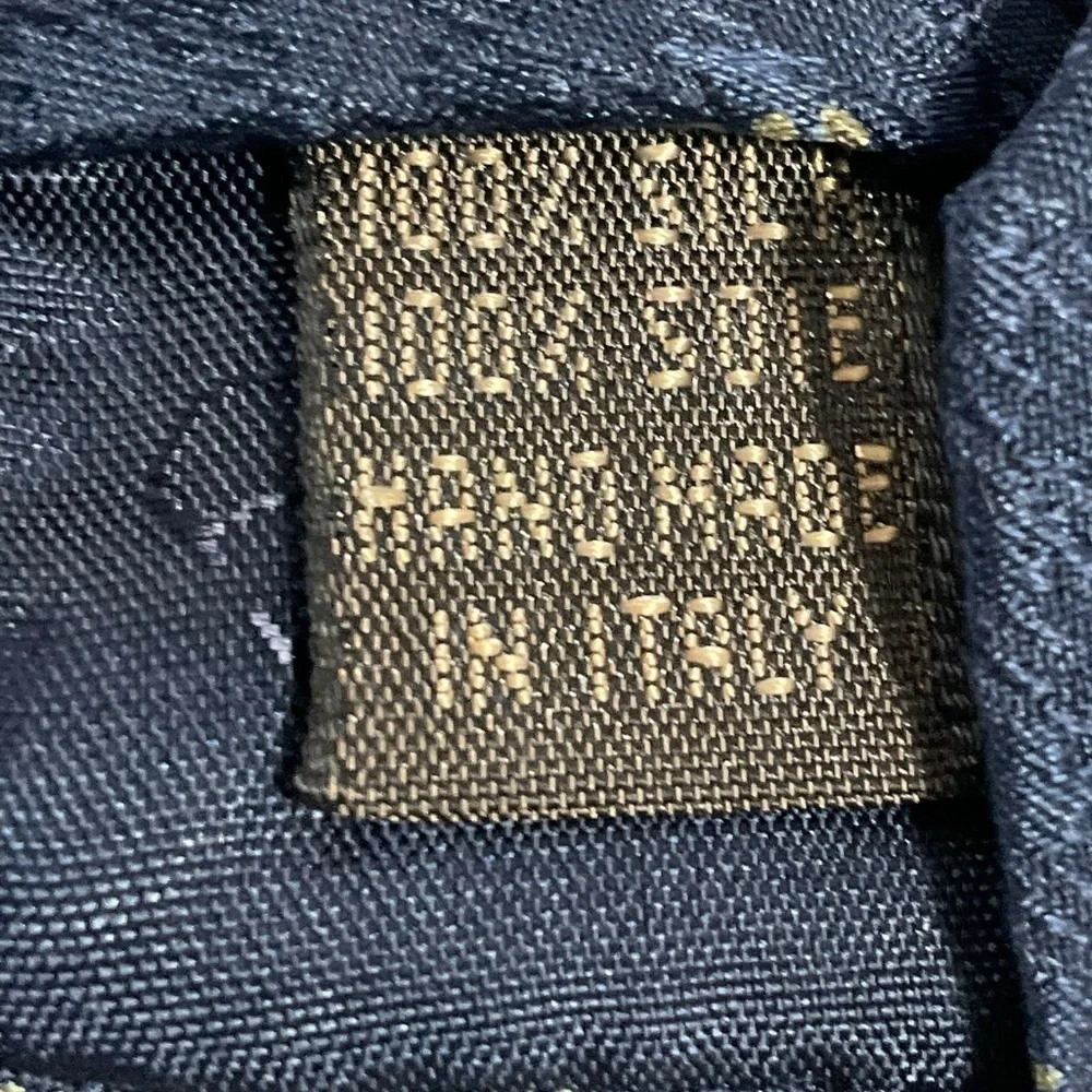 Valentino Cravatte Silk Tie Geometric Pattern Hand Made in Italy 55.5” x 3 7/8”